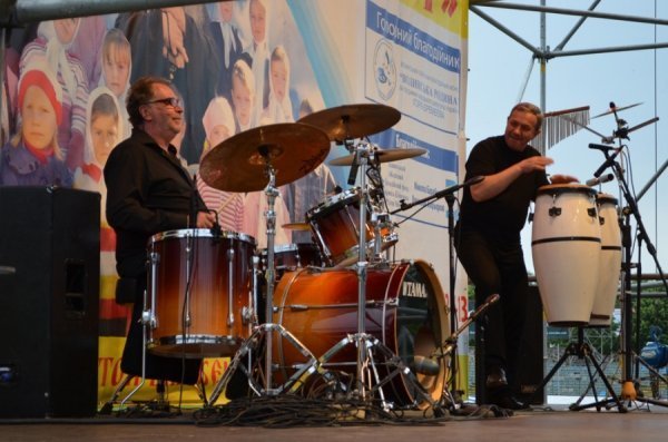 Естрадні зірки виступали в Луцьку заради дітей-сиріт. ФОТО 