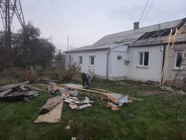 Вибухова хвиля і уламки ракет сьогодні пошкодили 12 будинків у Луцьку