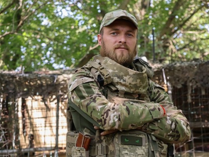 28-річний «Дєд» служить водієм гусеничного бронетранспортера у волинській бригаді: подробиці