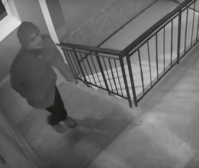 На Волині поліція розшукує чоловіків, які обікрали магазин. ФОТО