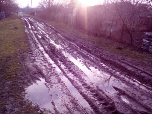 «Люди змушені в буквальному сенсі перепливати вулиці», - про дороги у Володимирі