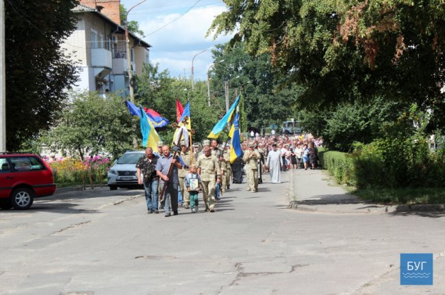 Загиблого на Сході волинянина провели в останню путь. ФОТО