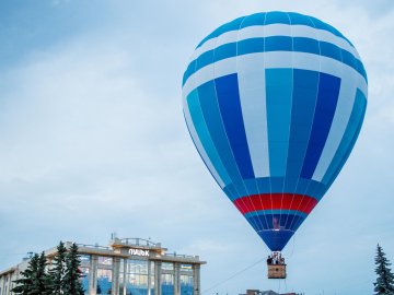 Яскраво, повітряно, незабутньо: фінальний день фестивалю «Aerosfera» у Луцьку. ФОТО