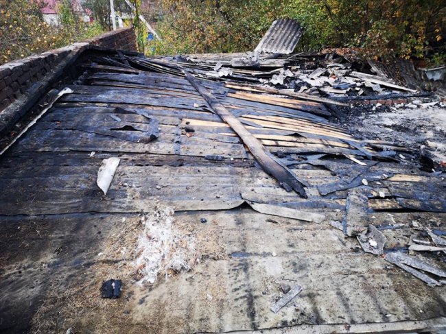 Показали наслідки пожежі в покинутій лікарні на Волині. ФОТО