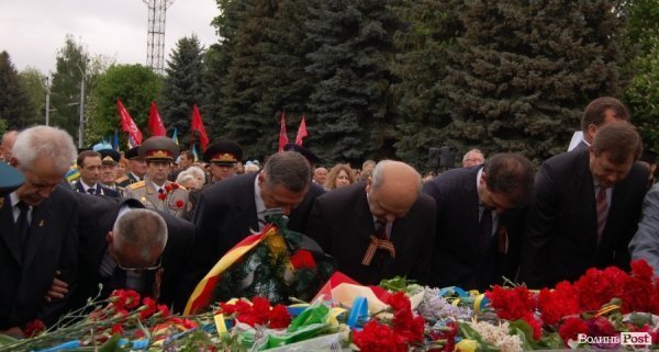 Парад Перемоги у Луцьку пройшов з комуністами і міліцією