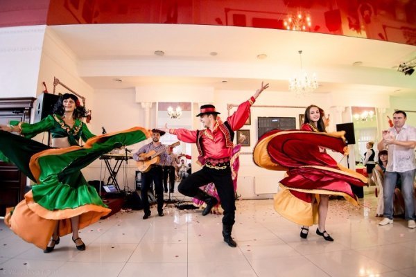 Танцювальний Луцьк: шоу-балет «LAVITA» 