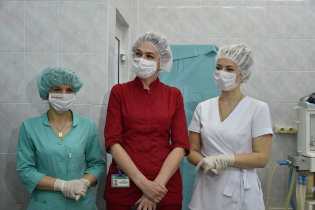 Луцька лікарня отримала новітній апарат, який дозволяє робити операції при найменших розрізах. ФОТО