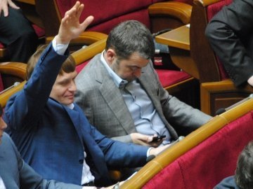 Система «Рада» тричі не зарахувала голос депутата Івахіва
