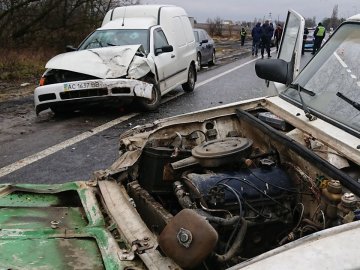 На трасі Ковель–Луцьк – аварія з потерпілими. ФОТО