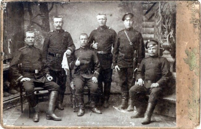 Мешканці повітового міста Дубно на ретросвітлинах