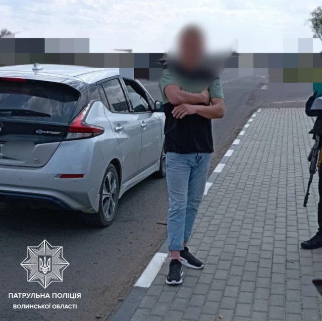 На Волині затримали водія, який купив посвідчення в Інтернеті