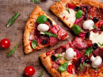 Замовляйте піцу з собою у StrikeCity*