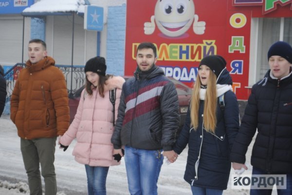 Дітлахи на Волині створили Ланцюг єднання