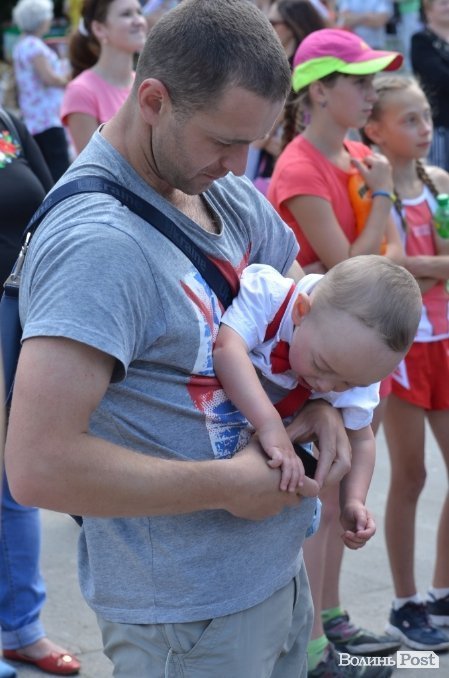 У Луцьку відзначили День молоді та День Конституції. ФОТО