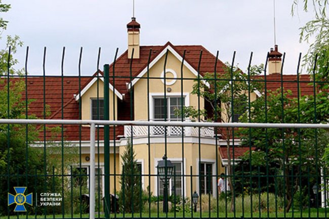 СБУ арештувала майно екс-міністра освіти Табачника на понад 2 мільйони доларів