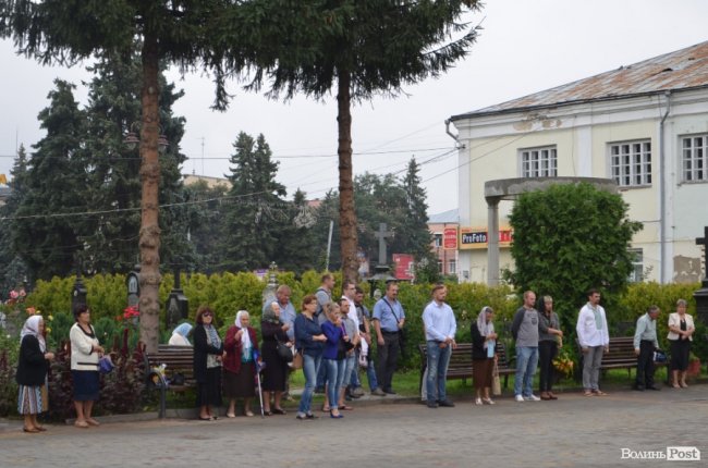 «Востаннє для тебе: слава Україні!»: Луцьк попрощався з Георгієм Ольховським. ФОТО