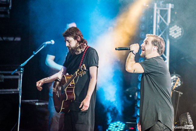 Чуттєва лірика та вибуховий рок: у Луцьку  «відгриміли» два незабутніх концерти гурту «БЕZ ОБМЕЖЕНЬ»