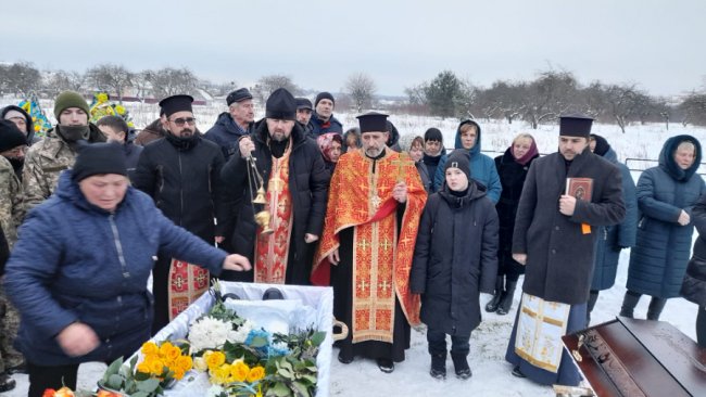 На Волині провели в останню путь Героя Юрія Льовкіна