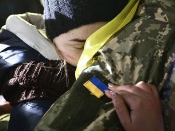 «Мамо, я нарешті вдома!» Історія звільненого з полону нацгвардійця