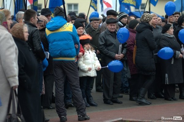 Народне віче «За європейську Україну!» в Луцьку. ФОТО