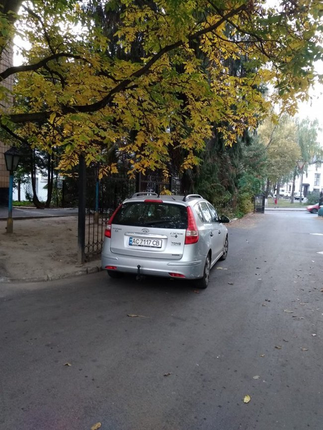 У Луцьку сталася аварія: просять відгукнутися свідків. ФОТО