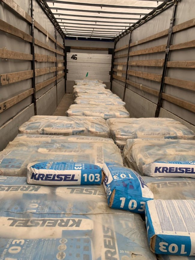 На митному посту «Луцьк» вилучили 19 тонн клейової суміші