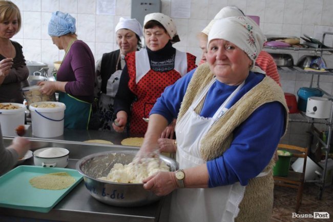 Як у селі під Луцьком ліпили вареники на Схід