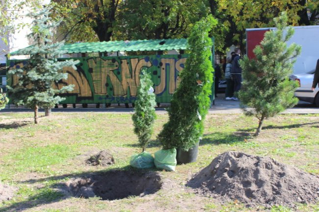 У Луцьку влаштували акцію з нагоди Дня людей поважного віку. ФОТО