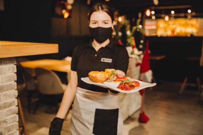 Локація, де смачно і красиво: чому варто піти у «Пай&Бургер» в центрі Луцька*