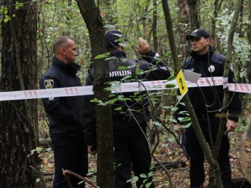 На Київщині знайшли ще двох закатованих росіянами чоловіків: в одного на куртці – шеврони академії СБУ