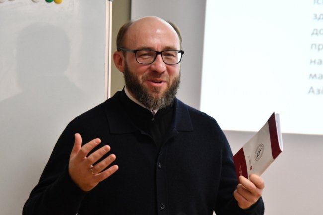 На Волині вперше в Україні підготують капеланів для медзакладів