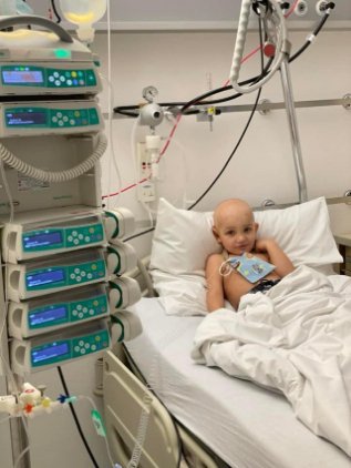 Лучанка Ольга Коритнєва, яка поборола рак, просить допомоги для свого сина. ФОТО. ВІДЕО