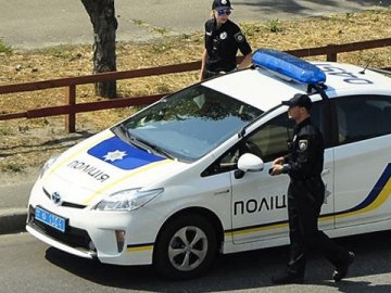 У Луцьку патрульні допомогли водійці, яка потрапила в халепу