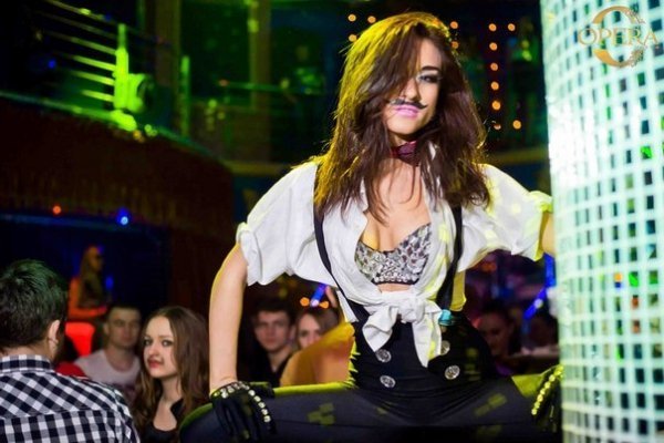 «Вусата вечірка» в луцькому клубі. ФОТО