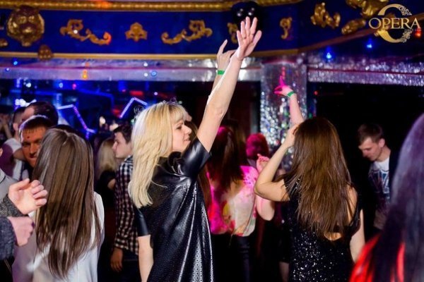 «Вусата вечірка» в луцькому клубі. ФОТО