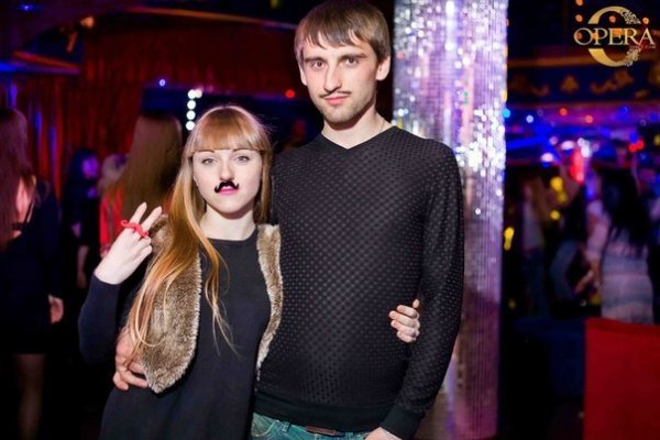 «Вусата вечірка» в луцькому клубі. ФОТО