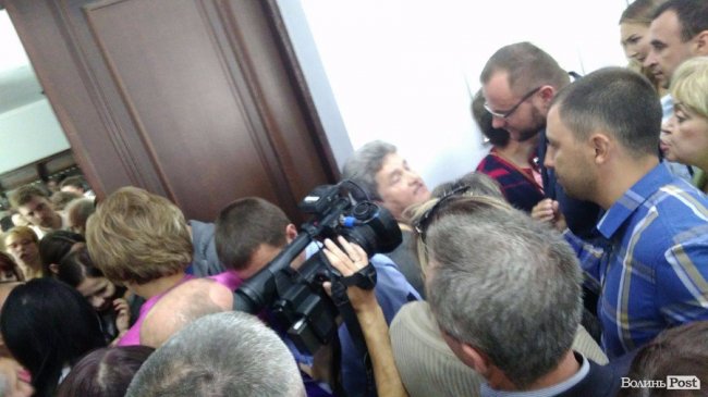 Підприємці перекрили дорогу перед Луцькрадою