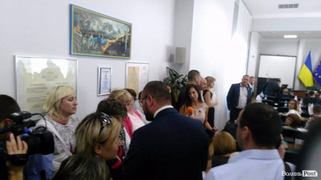 Підприємці перекрили дорогу перед Луцькрадою