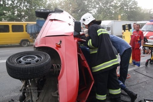 Потрійна ДТП на Тернопільщині: загинув лучанин. ФОТО. ВІДЕО