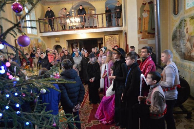 Як у Шацьку колядувала молодь. ФОТО