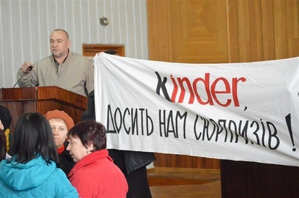 У Ковелі зірвали сесію: міського голову лякають смітником. ФОТО. ВІДЕО