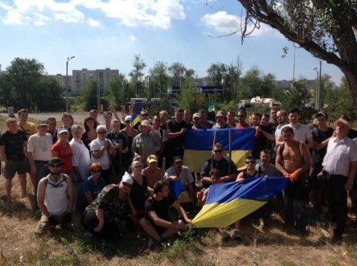 Маріупольці готуються обороняти місто. ФОТО