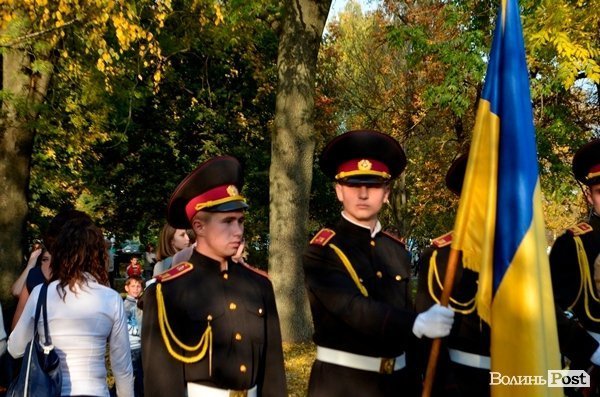 У Луцьку вшанували память тих, хто поклав життя за Україну. ФОТО