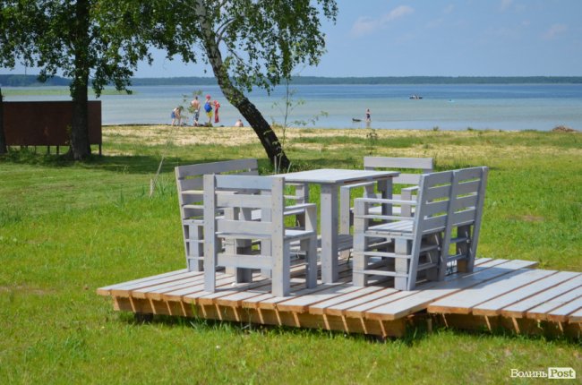 Облаштування набережної біля Світязю: останні штрихи перед стартом сезону. ФОТО