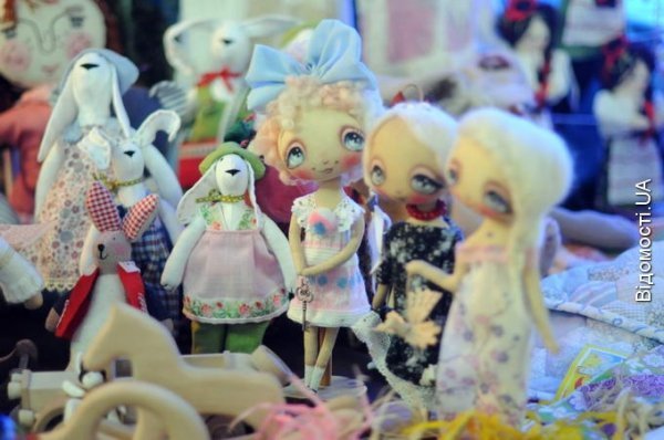 У Луцьку ‒ виставка-ярмарок подарунків. ФОТО