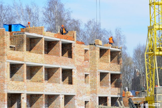 Cонячний фотозвіт з будмайданчика «Caramel Residence» у Луцьку*