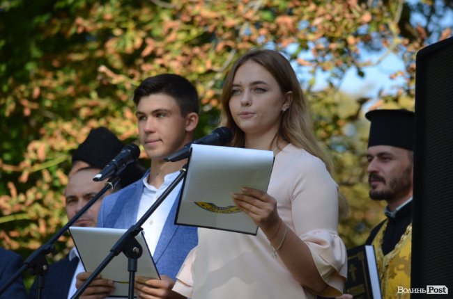  Як у луцькому «політесі» вітали першокурсників. ФОТОРЕПОРТАЖ