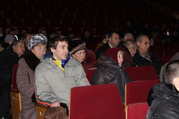 «Я тебе вилікую зараз», - полковник міліції активісту луцького Автомайдану. ФОТО. ВІДЕО