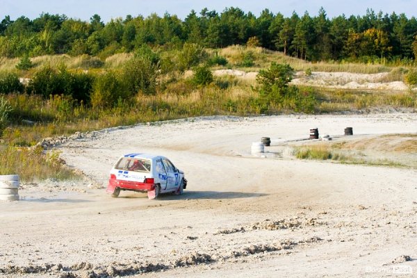 Під Луцьком відбулися автоперегони «ралі-крос». ФОТО