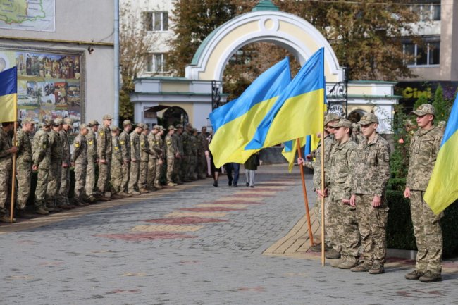 У Луцьку попрощалися з воїном Олексієм Кривовим